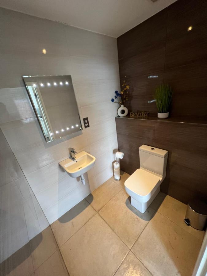 Villa 3Bed Flat 3Wc And Great Location Near Excel City Airport O2 And Canning Town Station London Exterior foto